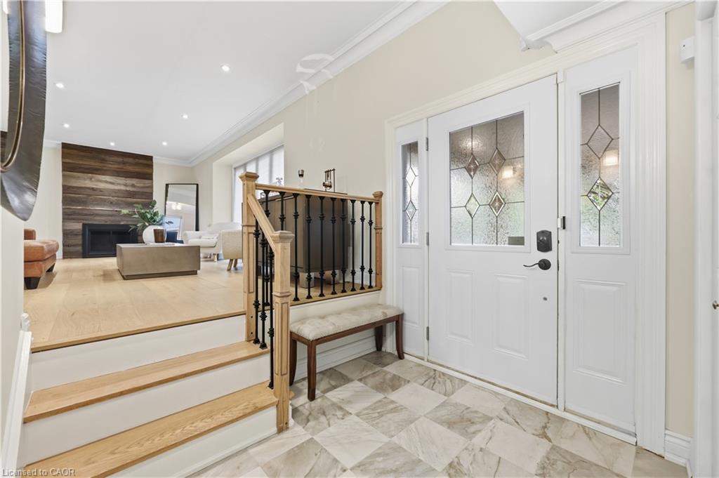 134 Fairwood Place W