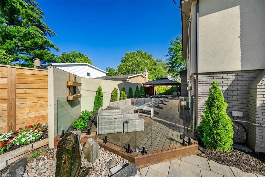 134 Fairwood Place W