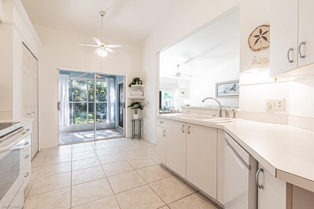 9247 Coral Isle WAY