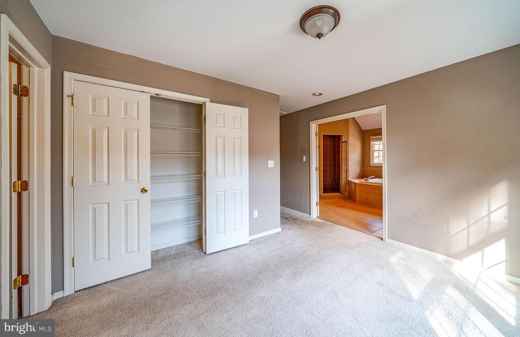 26 Hartford Dr