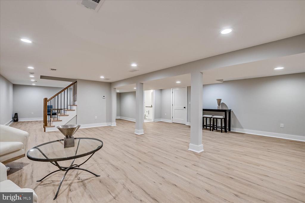 569 RIVERSIDE DRIVE