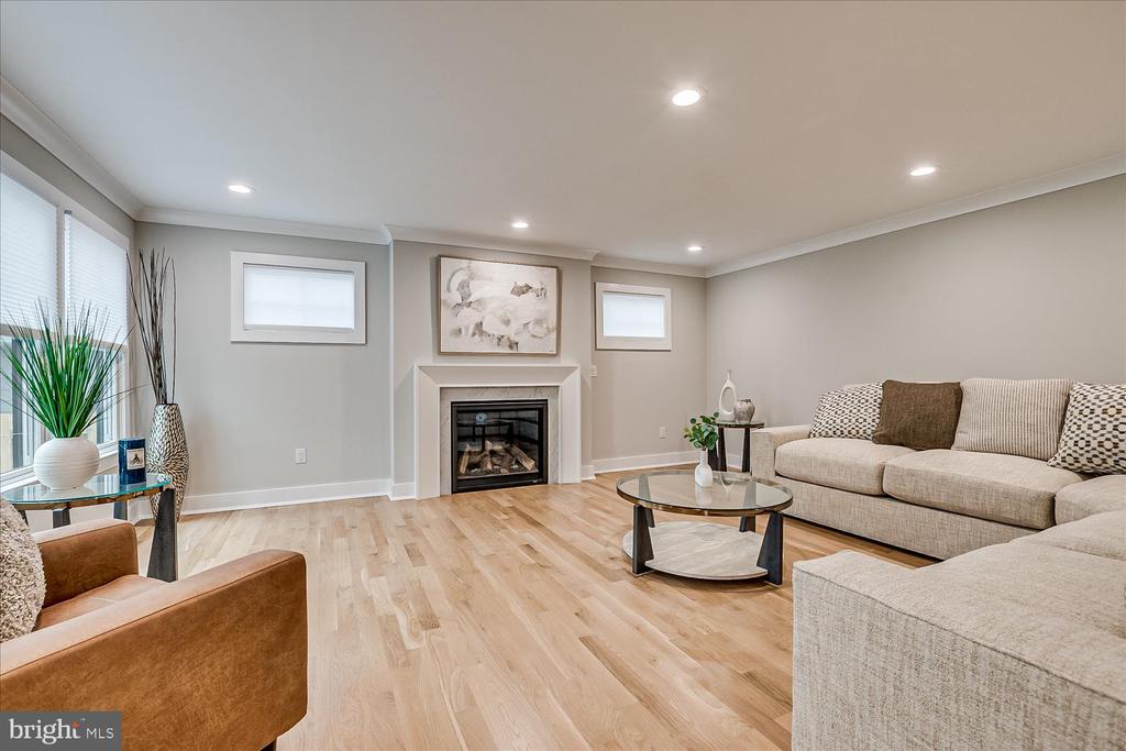569 RIVERSIDE DRIVE