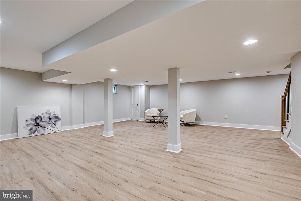 569 RIVERSIDE DRIVE