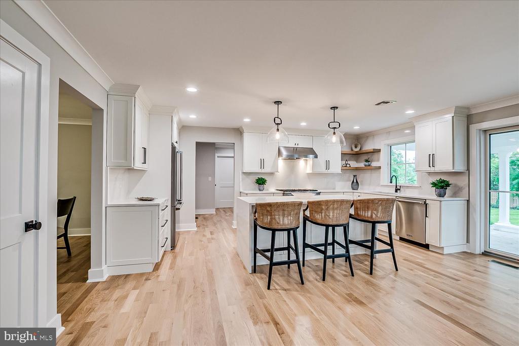 569 RIVERSIDE DRIVE