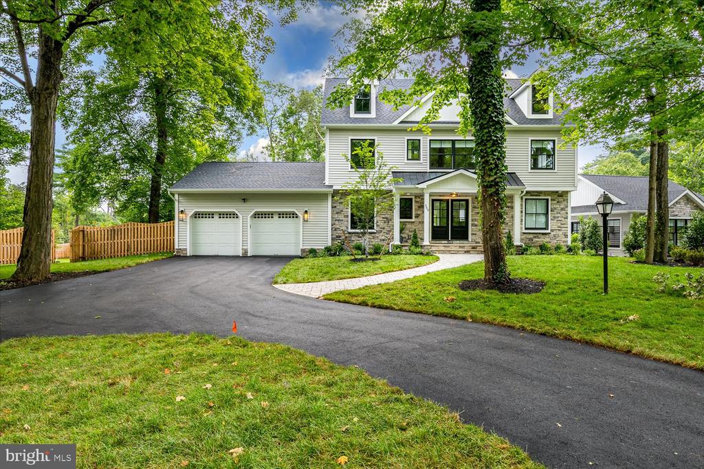 569 RIVERSIDE DRIVE