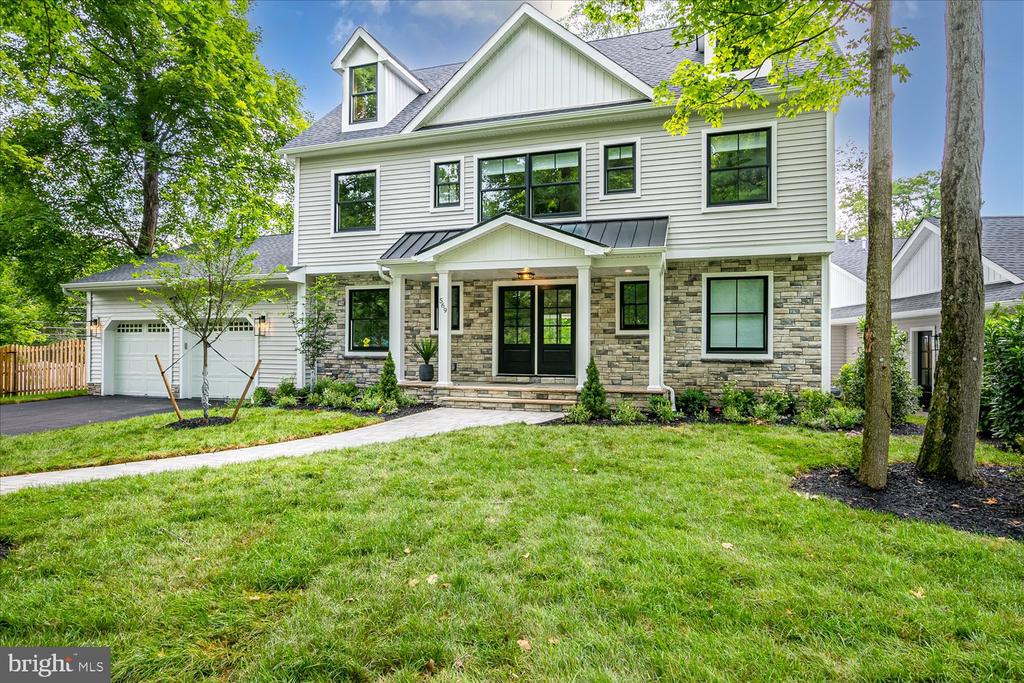 569 RIVERSIDE DRIVE