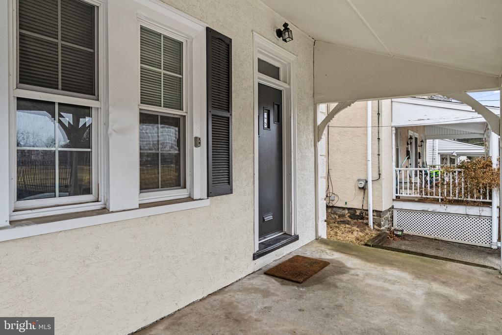 716 RAILROAD AVENUE