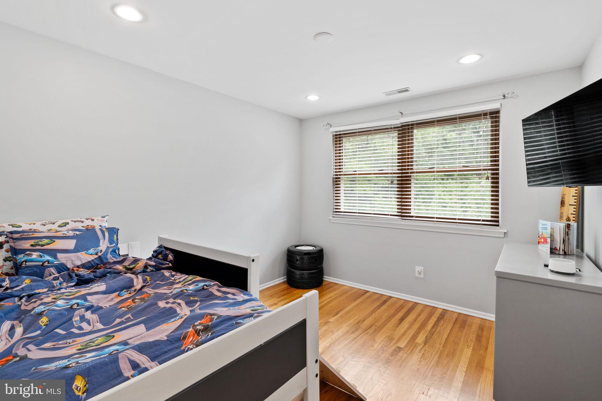 104 Eagle Dr