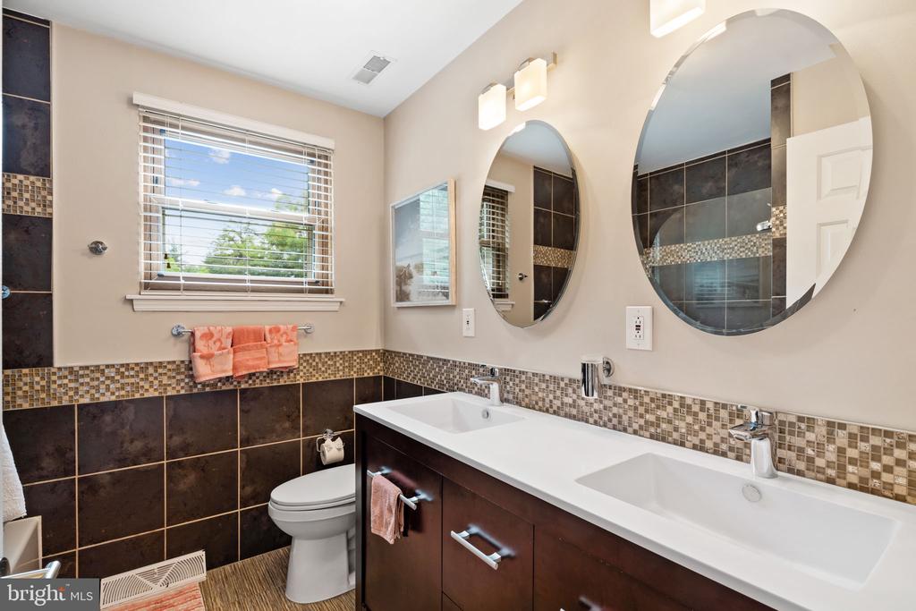 104 Eagle Dr