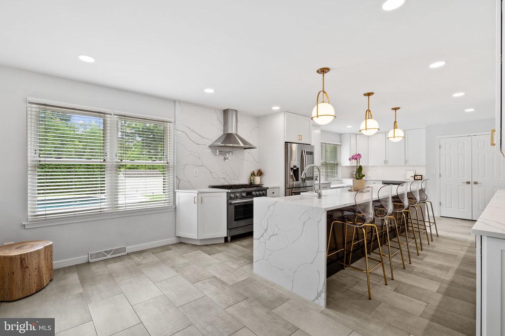 104 Eagle Dr