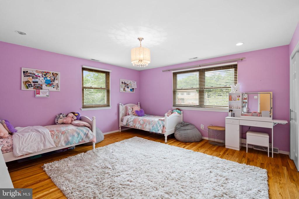 104 Eagle Dr