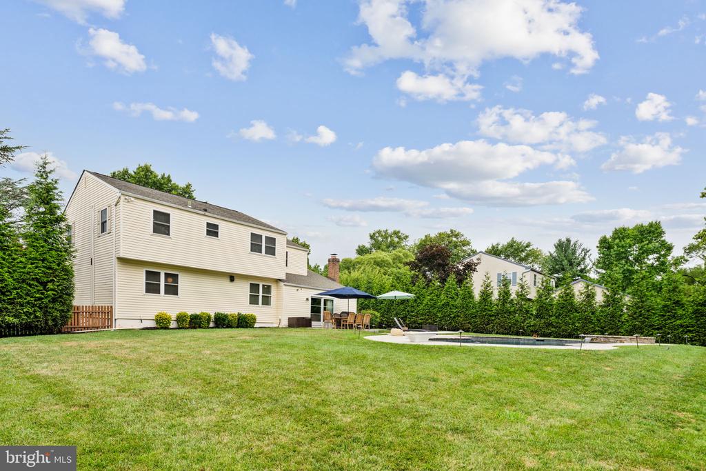 104 Eagle Dr