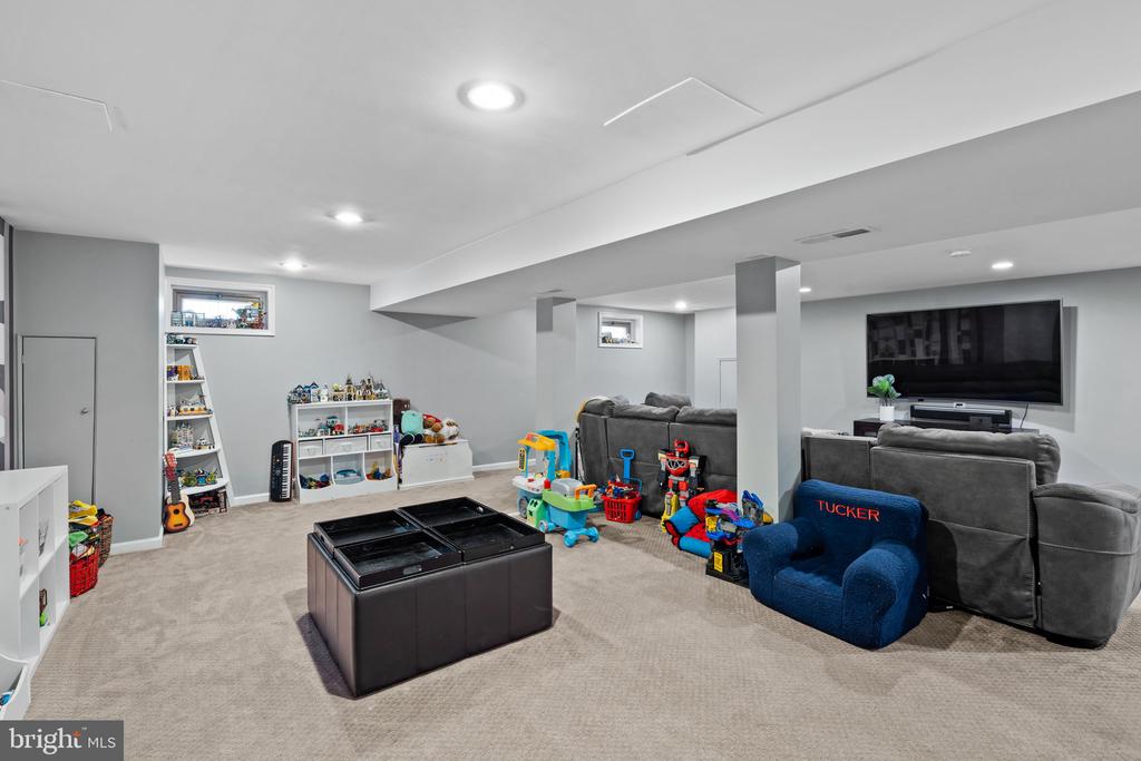 104 Eagle Dr