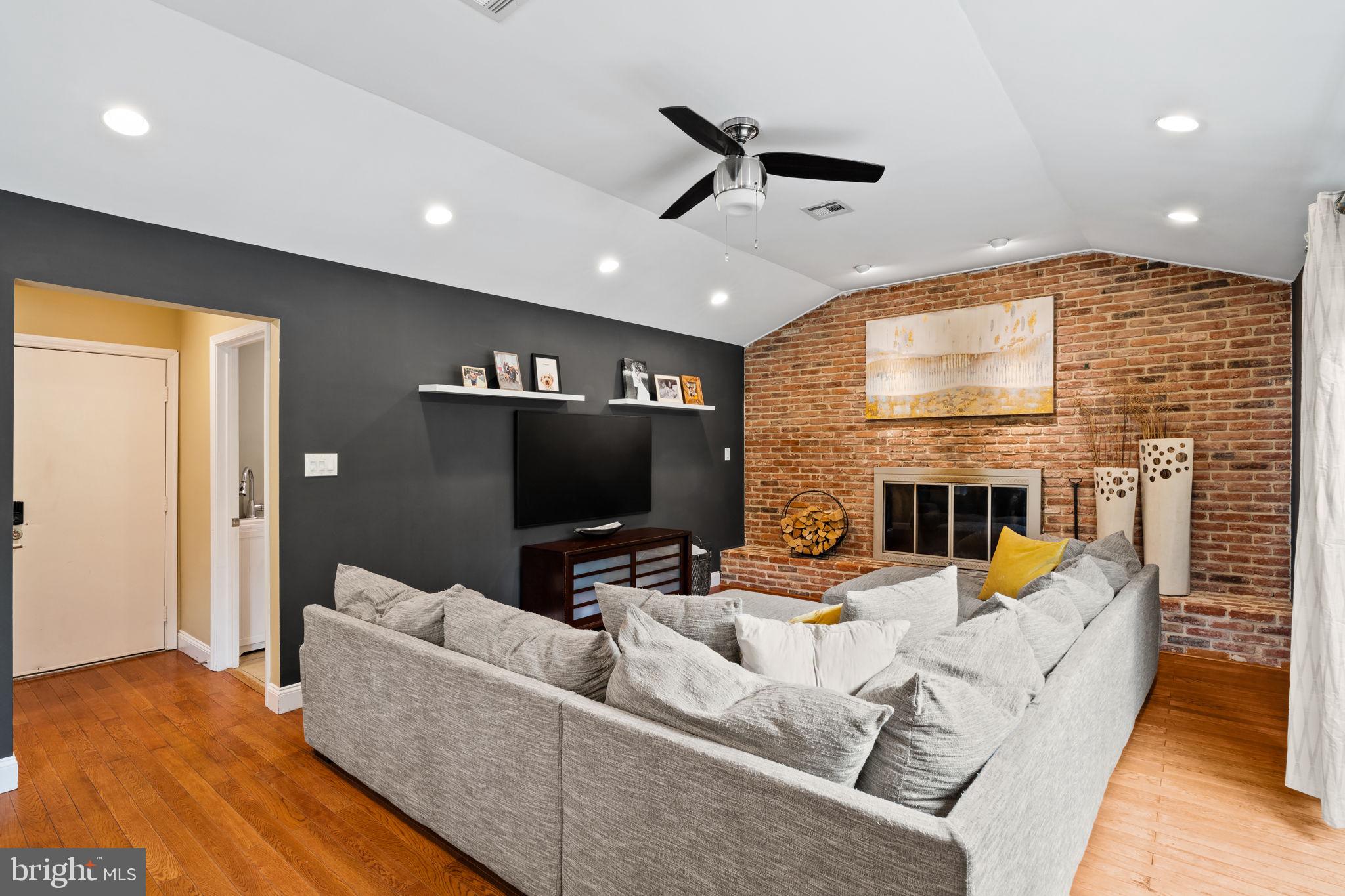 104 Eagle Dr