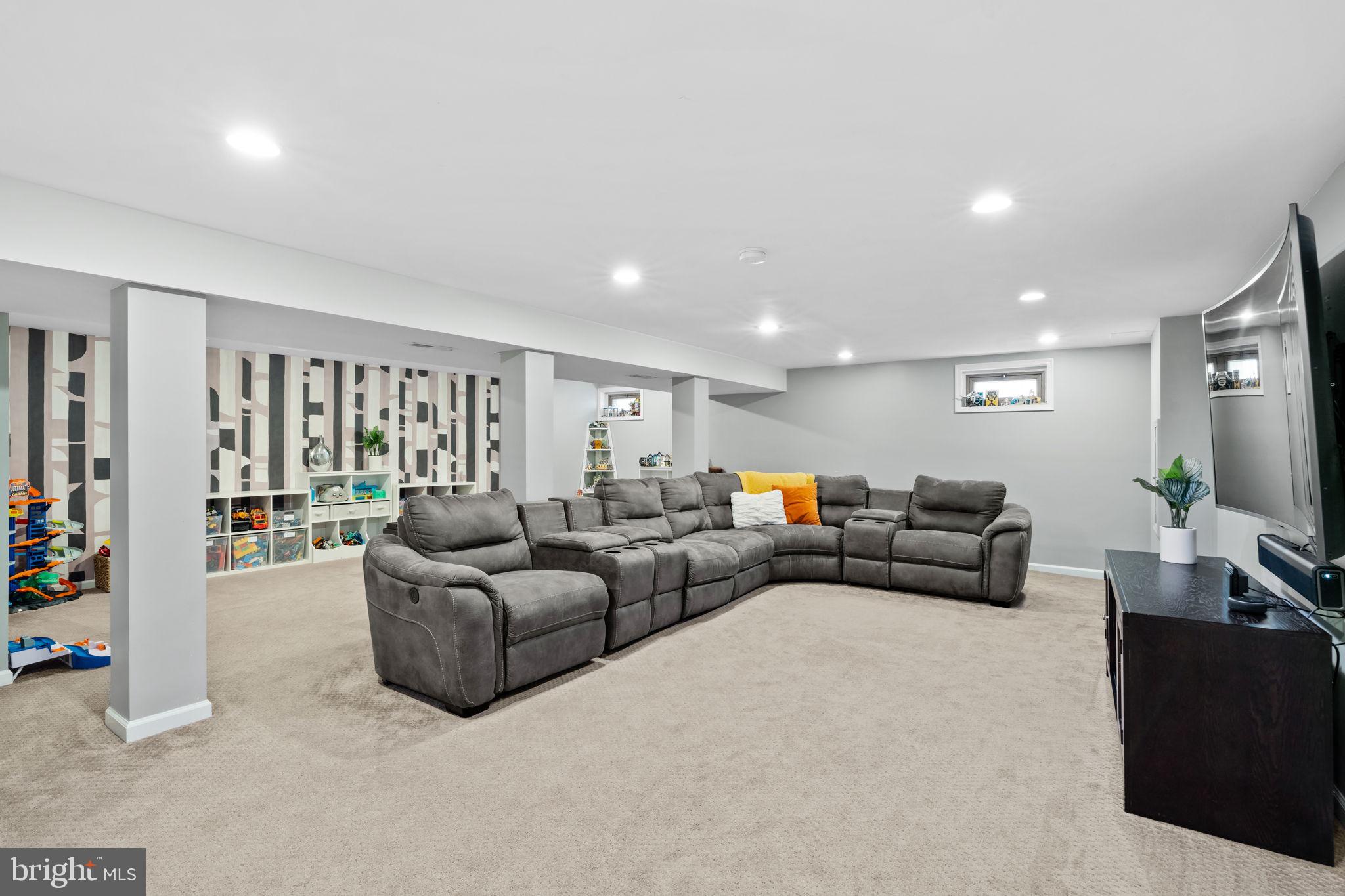 104 Eagle Dr