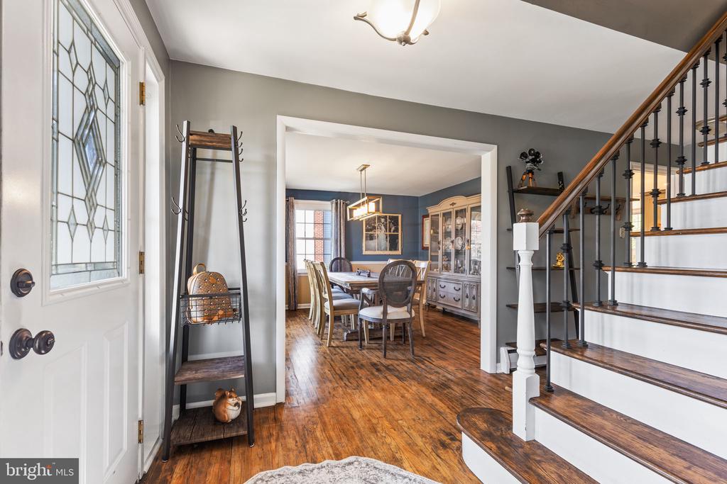 33 Colton Dr