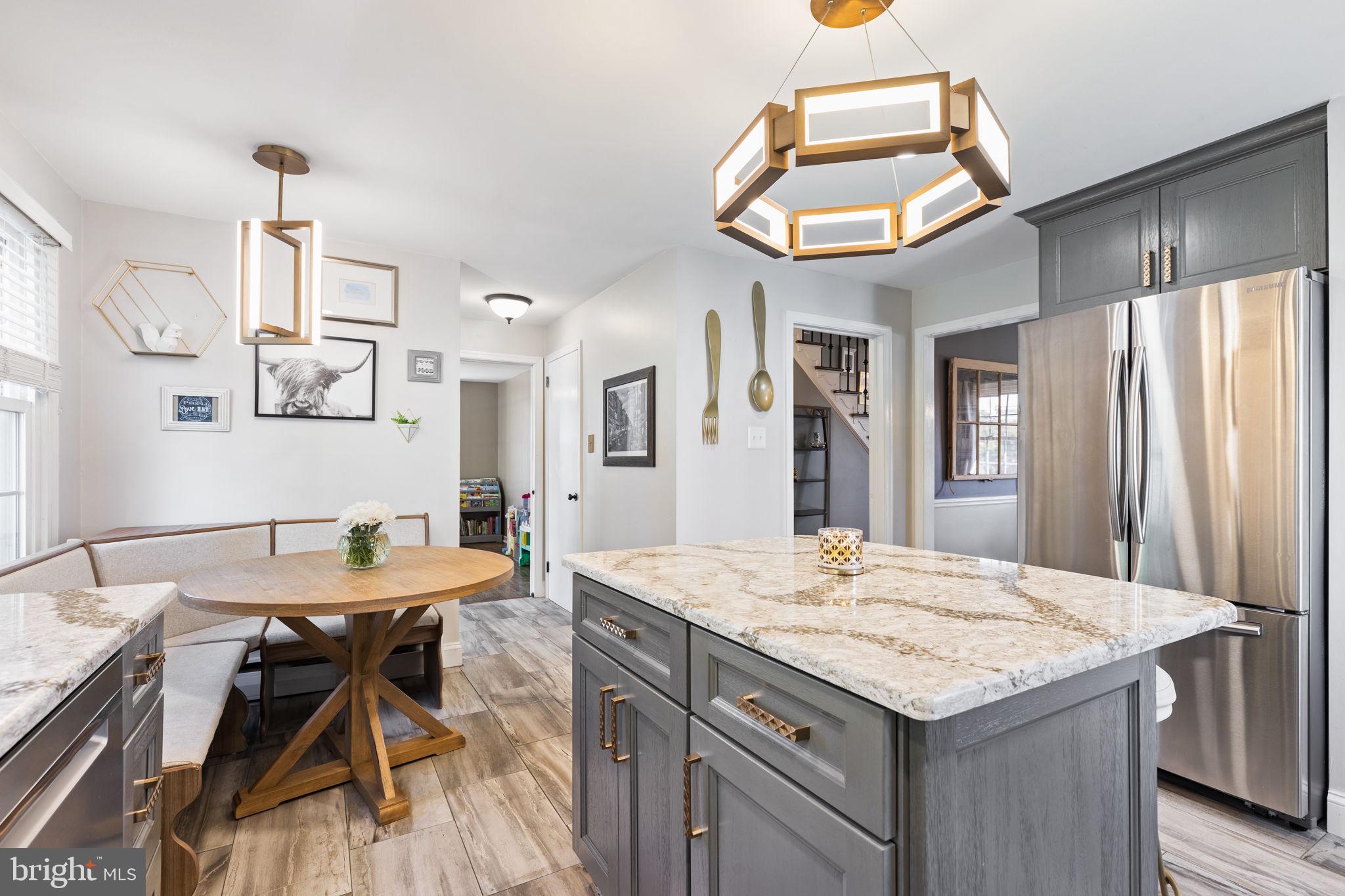 33 Colton Dr