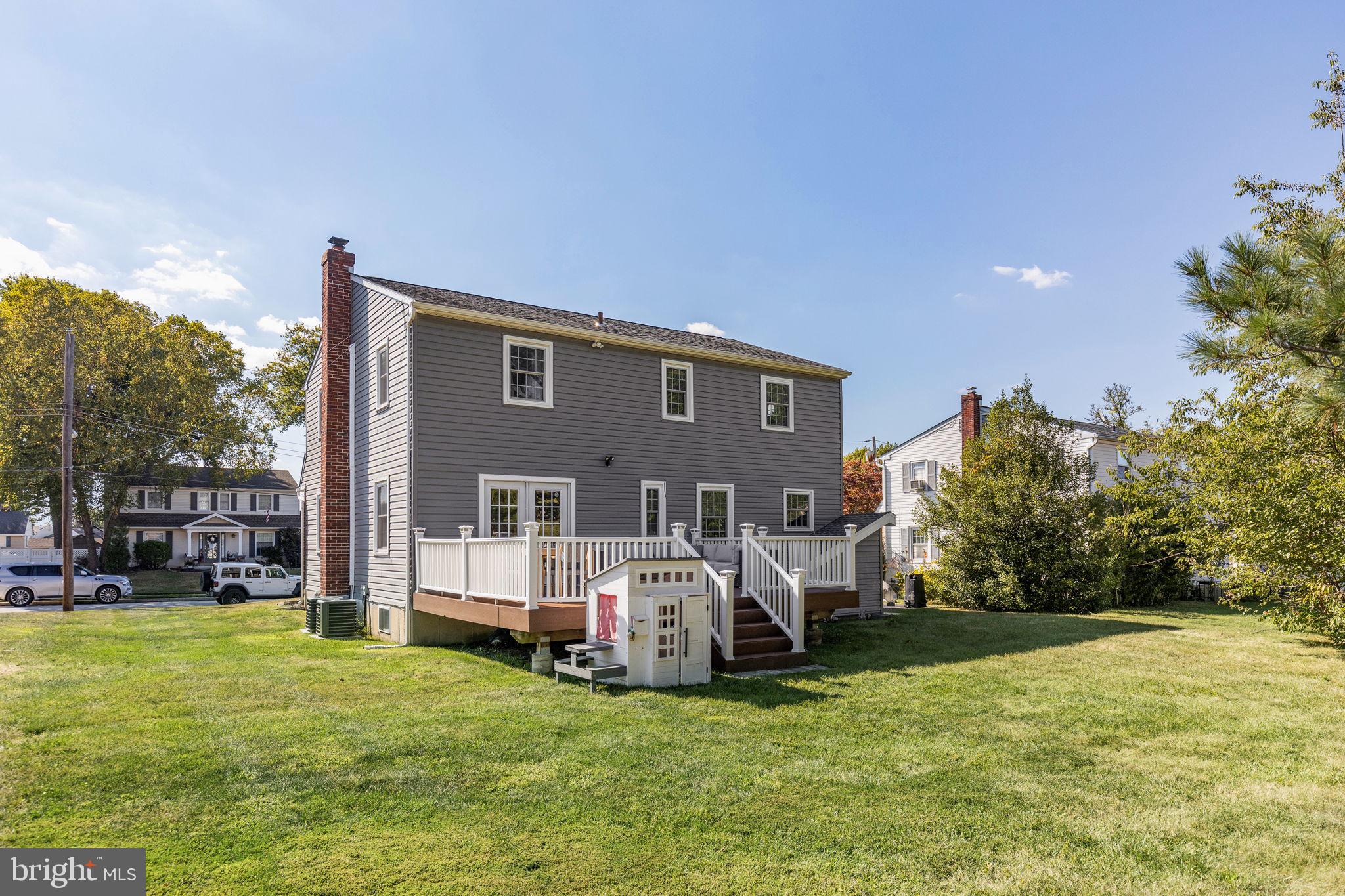 33 Colton Dr