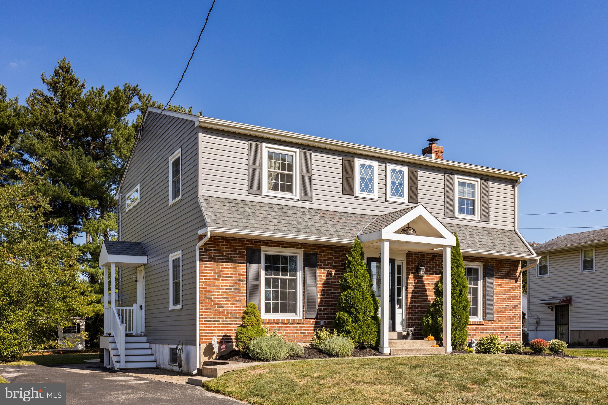 33 Colton Dr