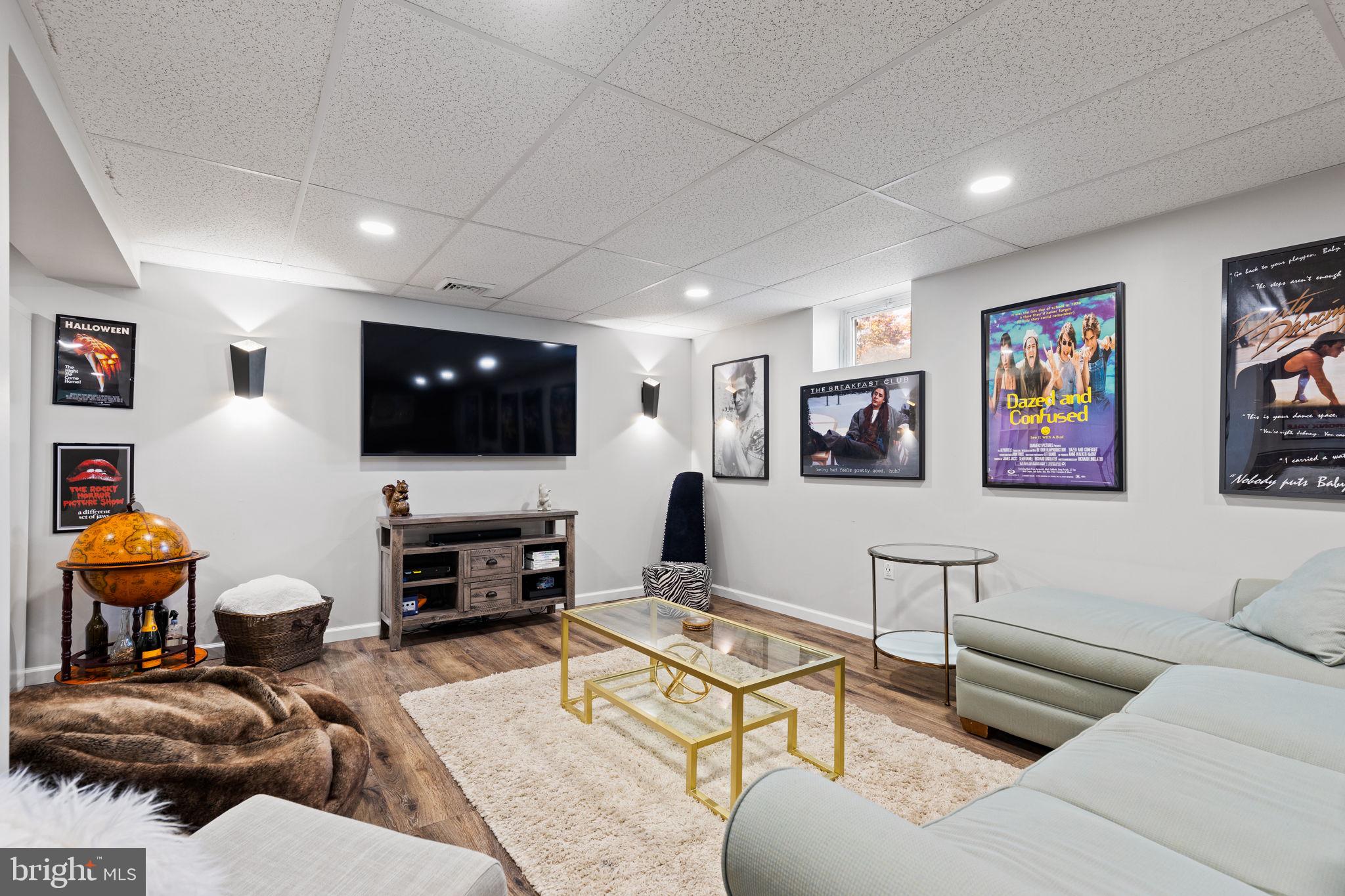 33 Colton Dr