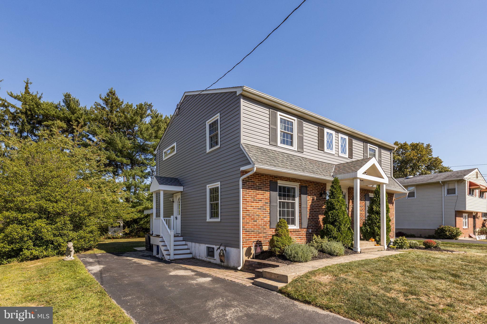 33 Colton Dr