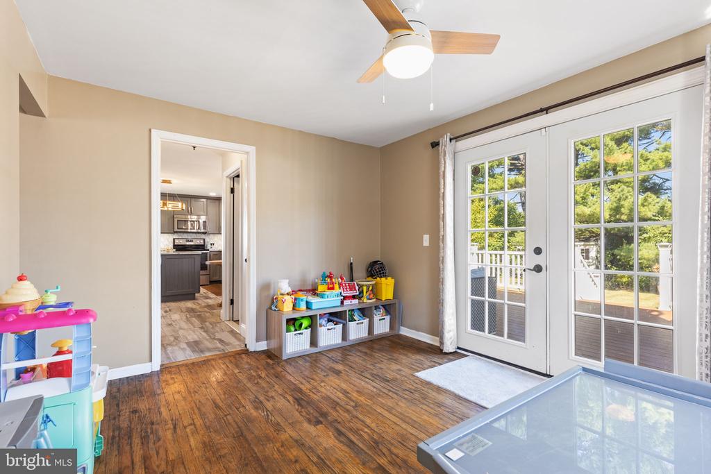 33 Colton Dr