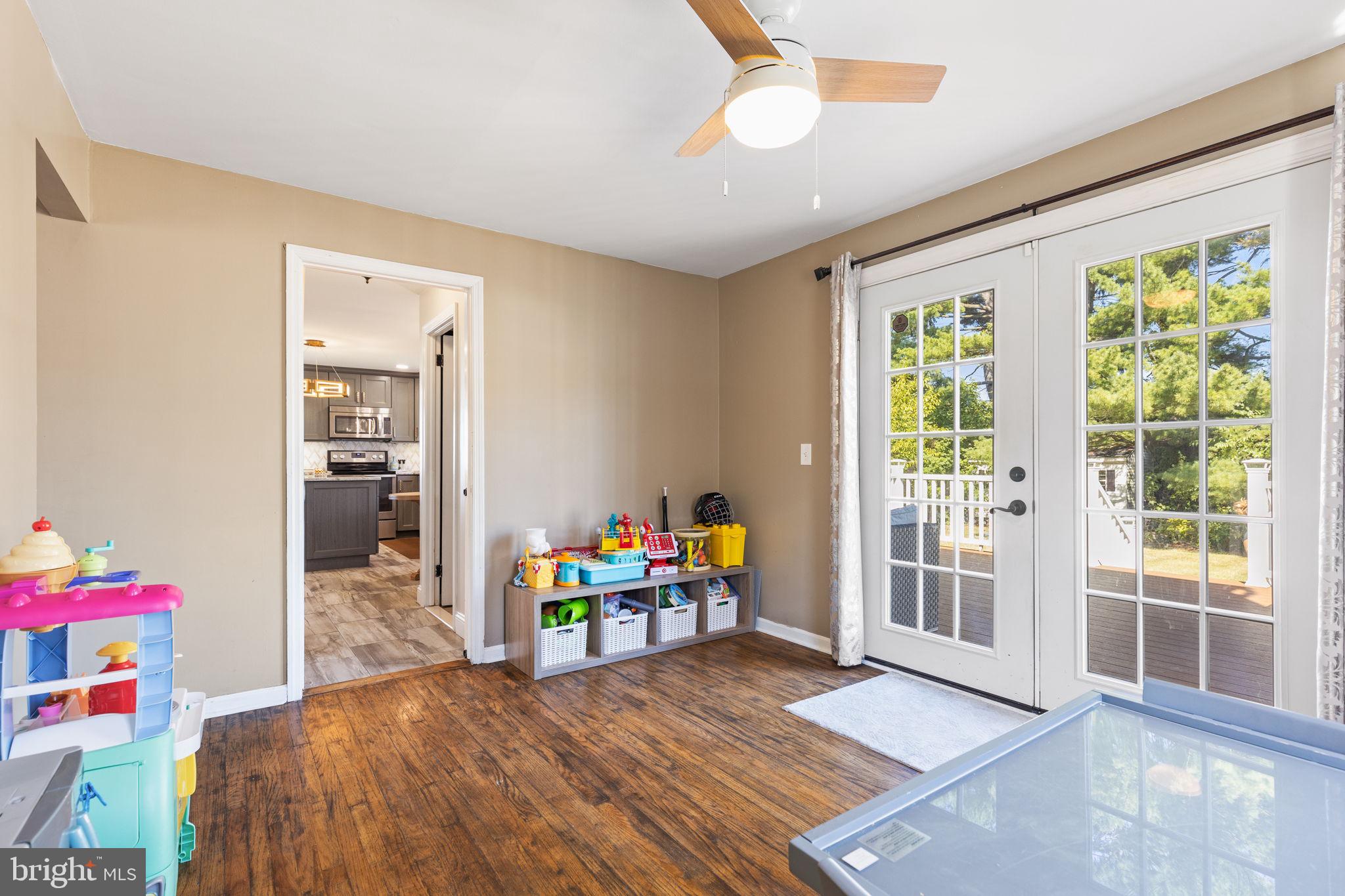 33 Colton Dr