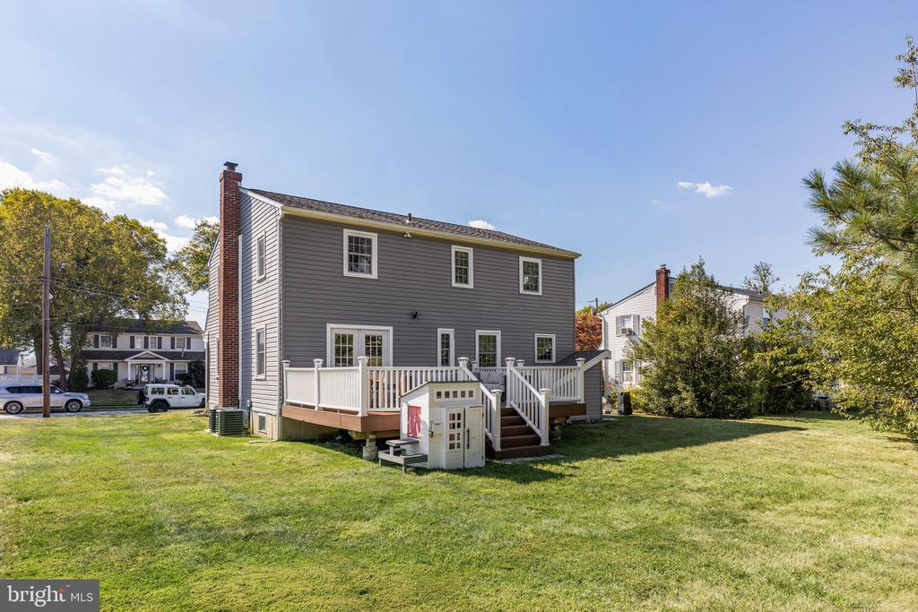 33 Colton Dr