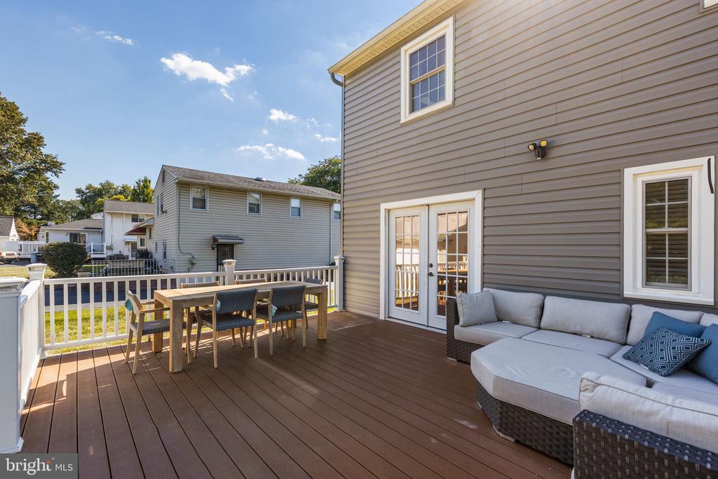 33 Colton Dr