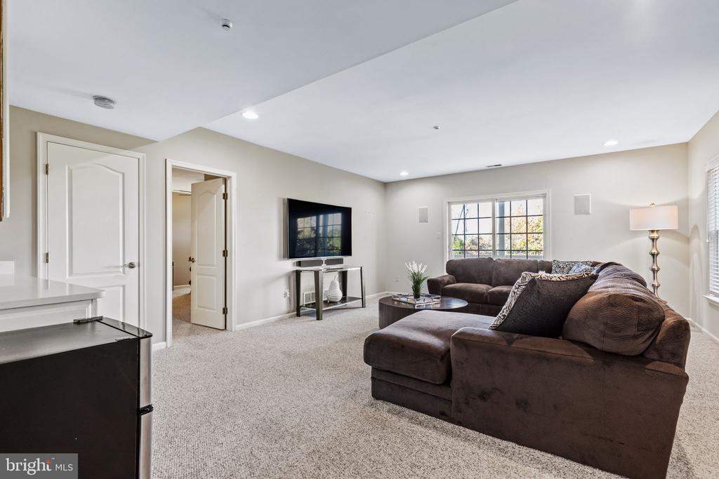 1112 Riverview Ln