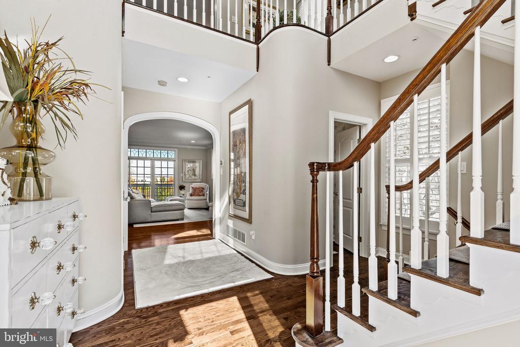 1112 Riverview Ln