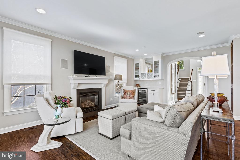 1112 Riverview Ln