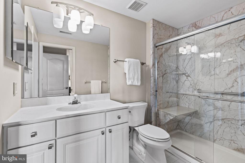 1112 Riverview Ln