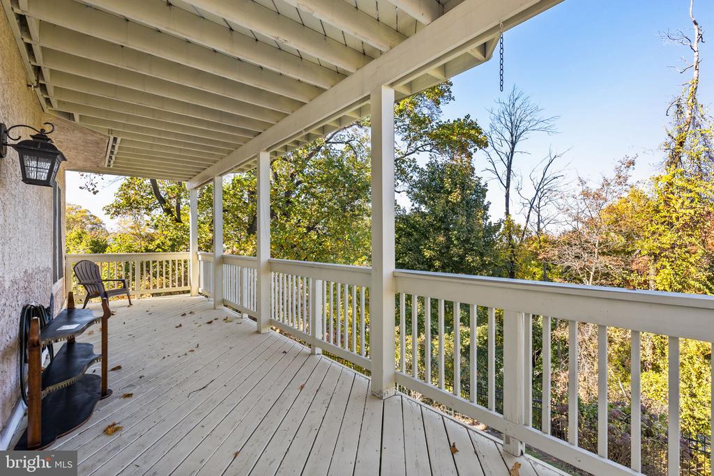 1112 Riverview Ln