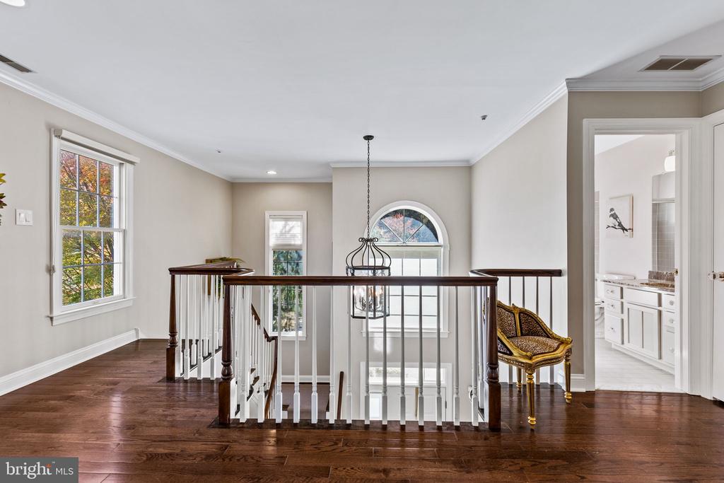 1112 Riverview Ln