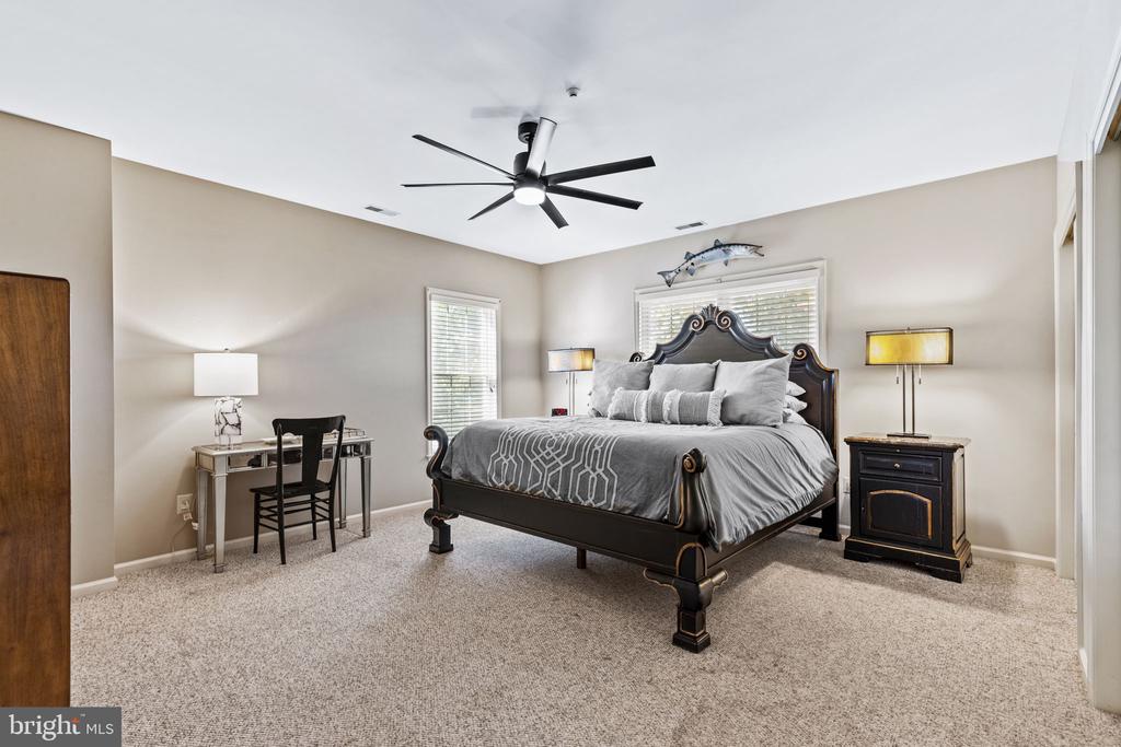 1112 Riverview Ln