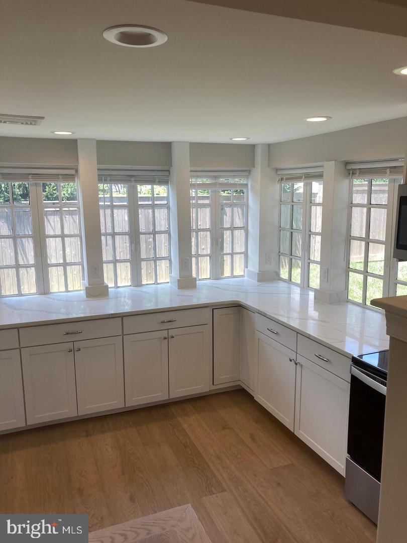 233 E MONTGOMERY AVENUE