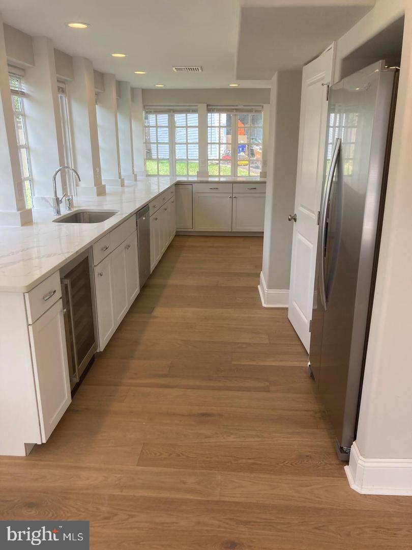 233 E MONTGOMERY AVENUE