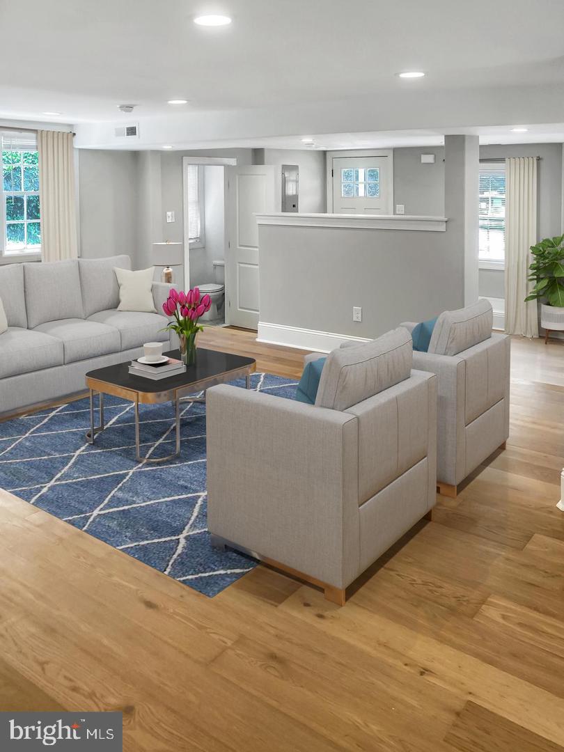 233 E MONTGOMERY AVENUE