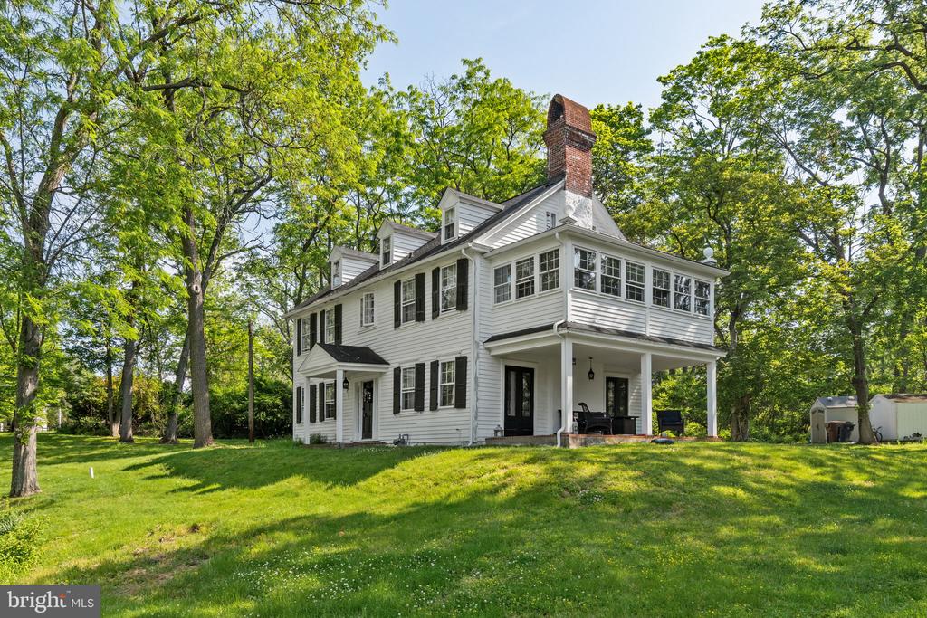 1404 E BUTLER PIKE