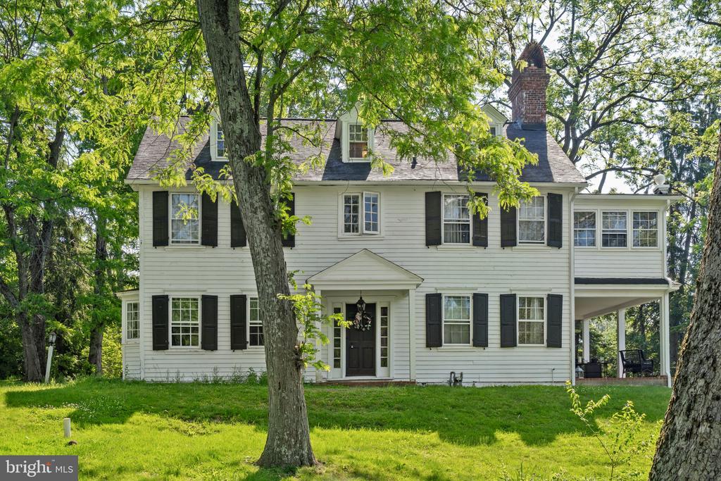 1404 E BUTLER PIKE