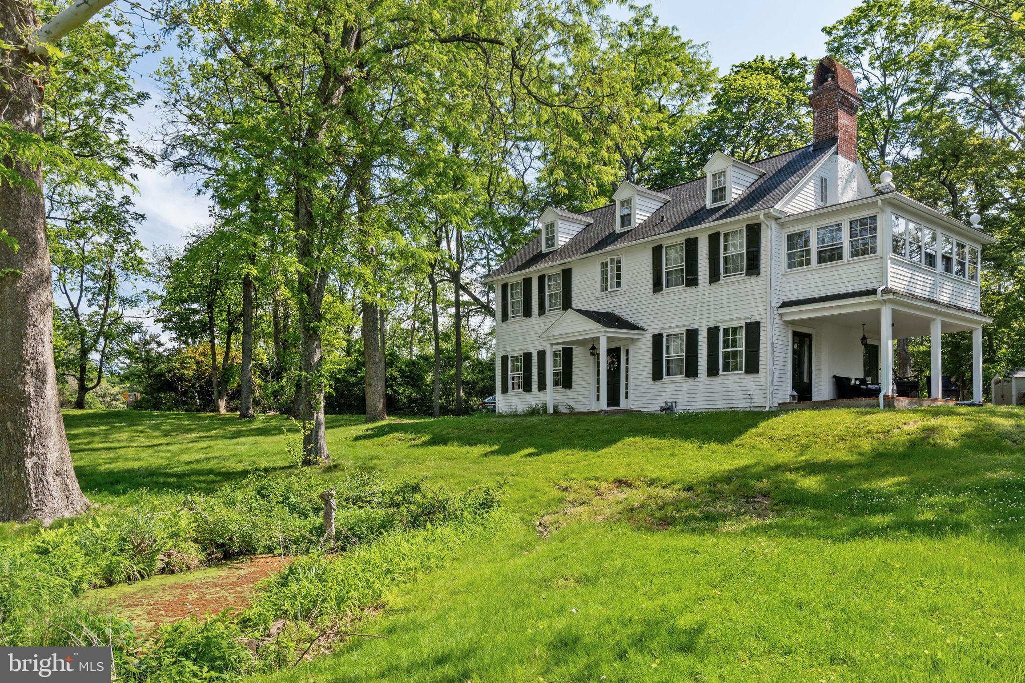 1404 E BUTLER PIKE