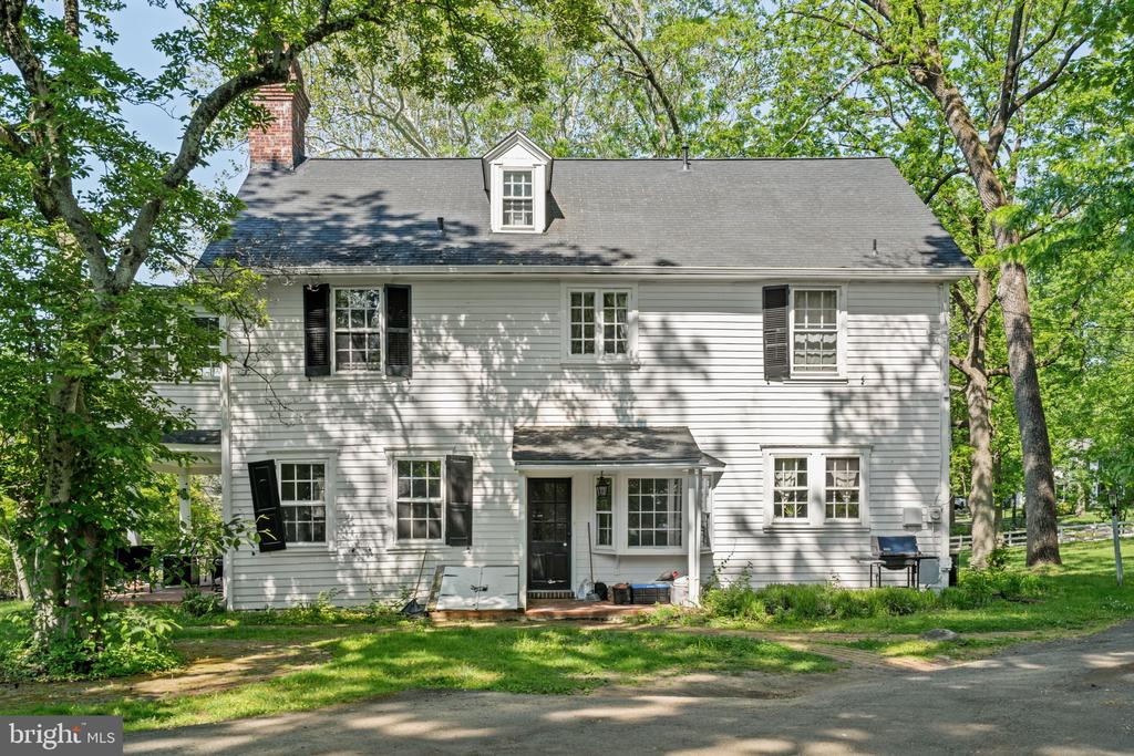 1404 E BUTLER PIKE