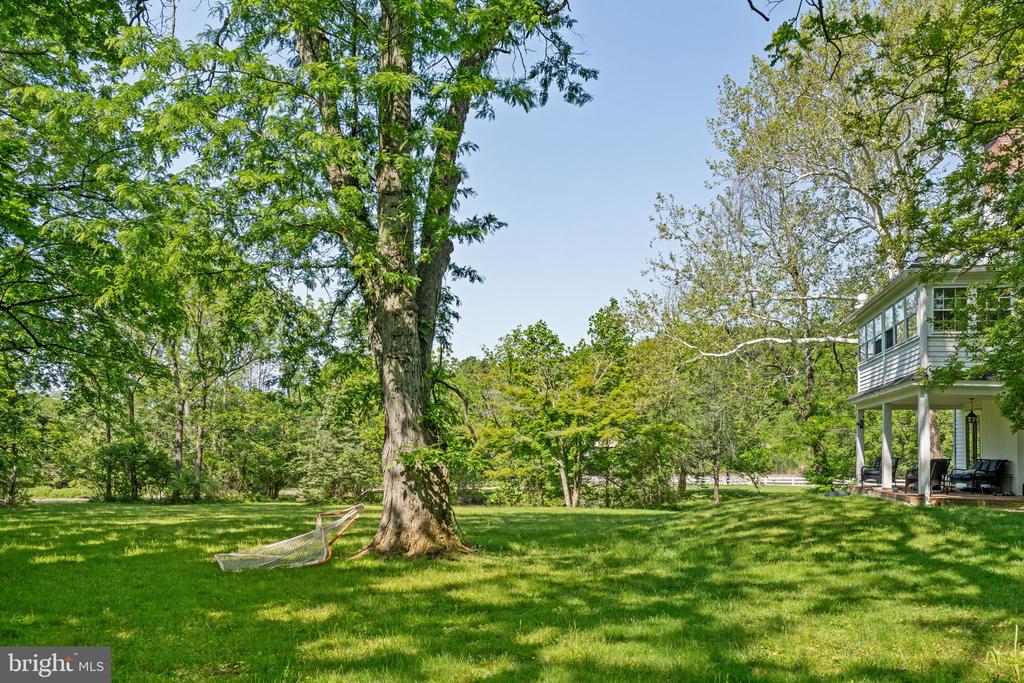 1404 E BUTLER PIKE