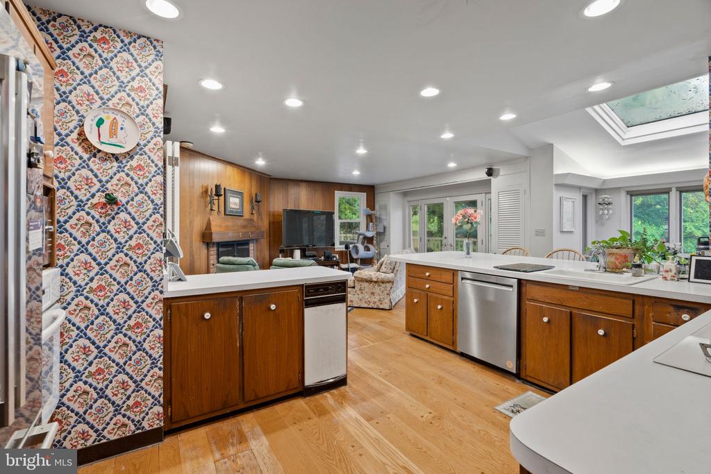 1508 SWEET BRIAR ROAD
