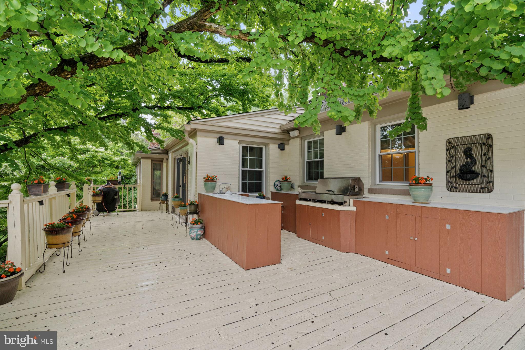1508 SWEET BRIAR ROAD