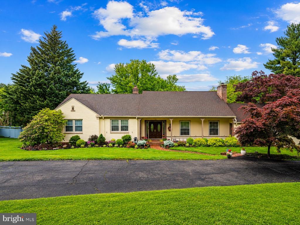 1508 SWEET BRIAR ROAD