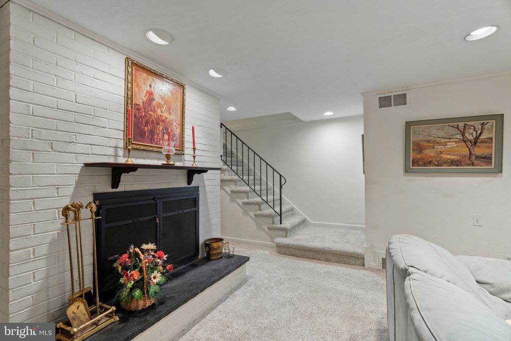 1508 SWEET BRIAR ROAD