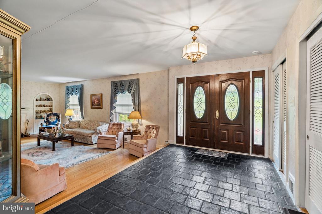 1508 SWEET BRIAR ROAD