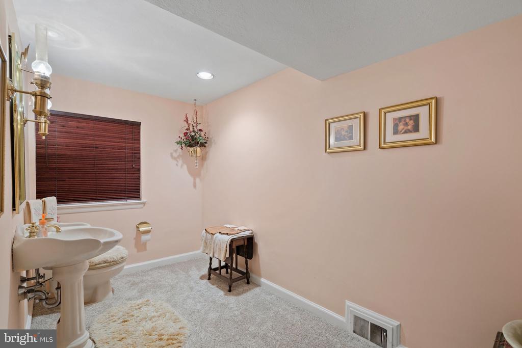 1508 SWEET BRIAR ROAD